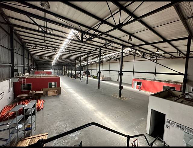 2,020M² WAREHOUSE TO LET IN TUNNEY